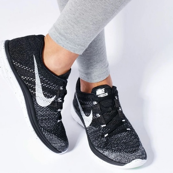 nike lunar flyknit oreo